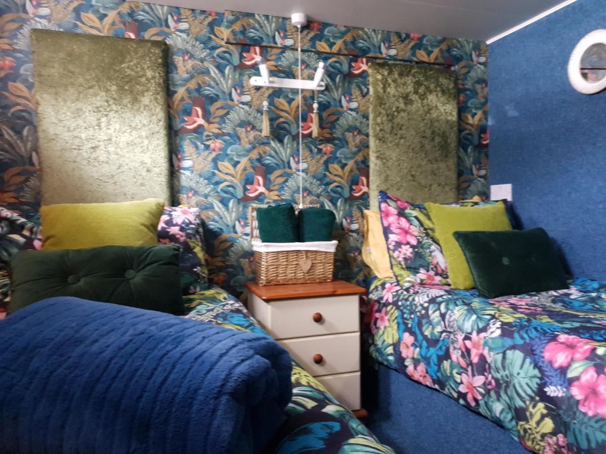 Jasmine Coral Jay Boutique Boatel Ocean Village Gibilterra Esterno foto
