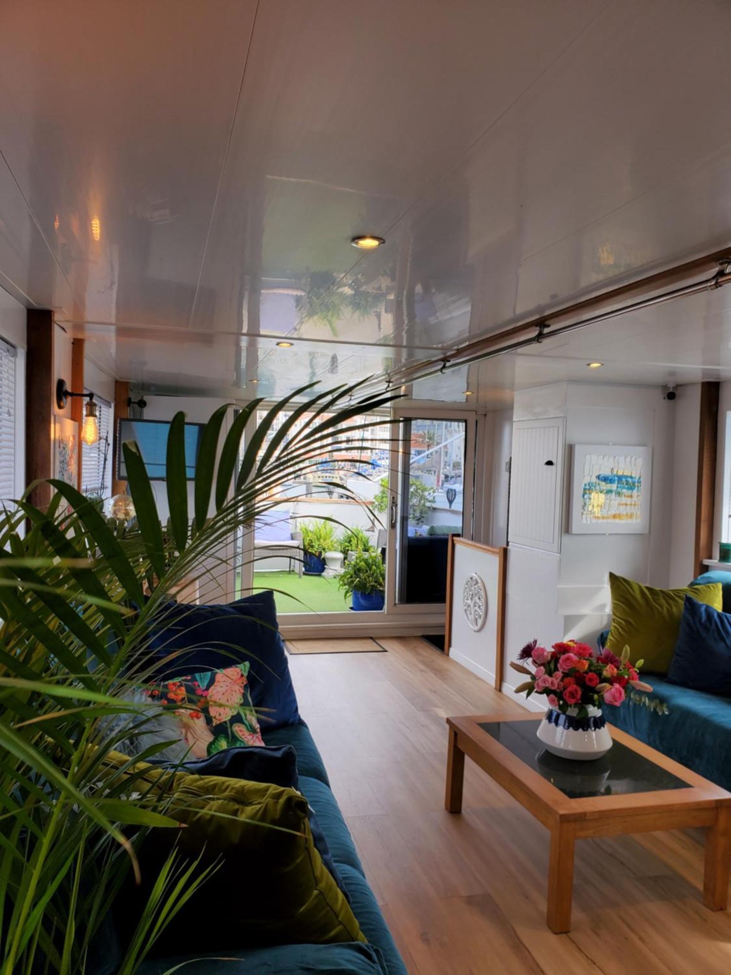 Jasmine Coral Jay Boutique Boatel Ocean Village Gibilterra Esterno foto