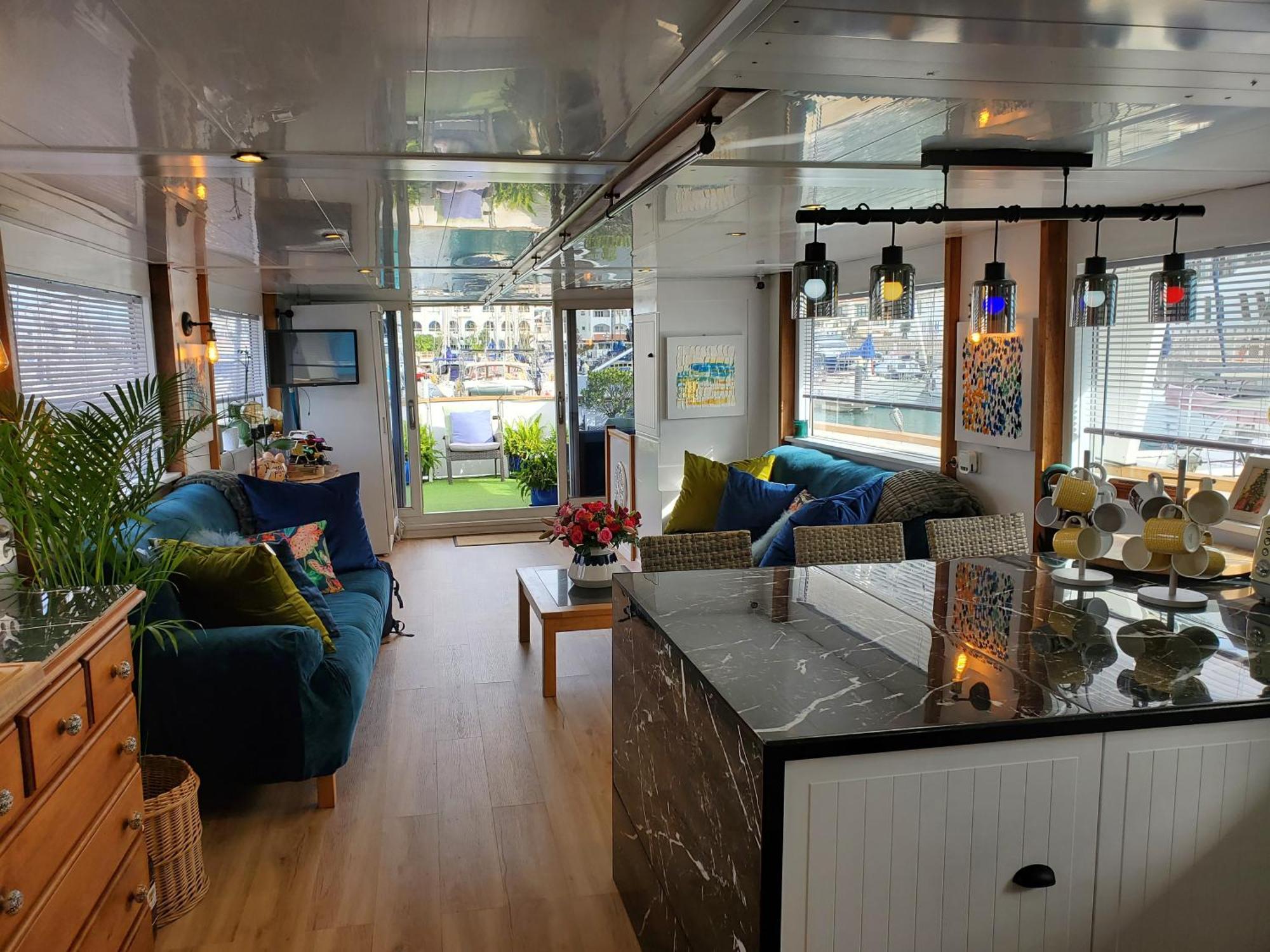 Jasmine Coral Jay Boutique Boatel Ocean Village Gibilterra Esterno foto