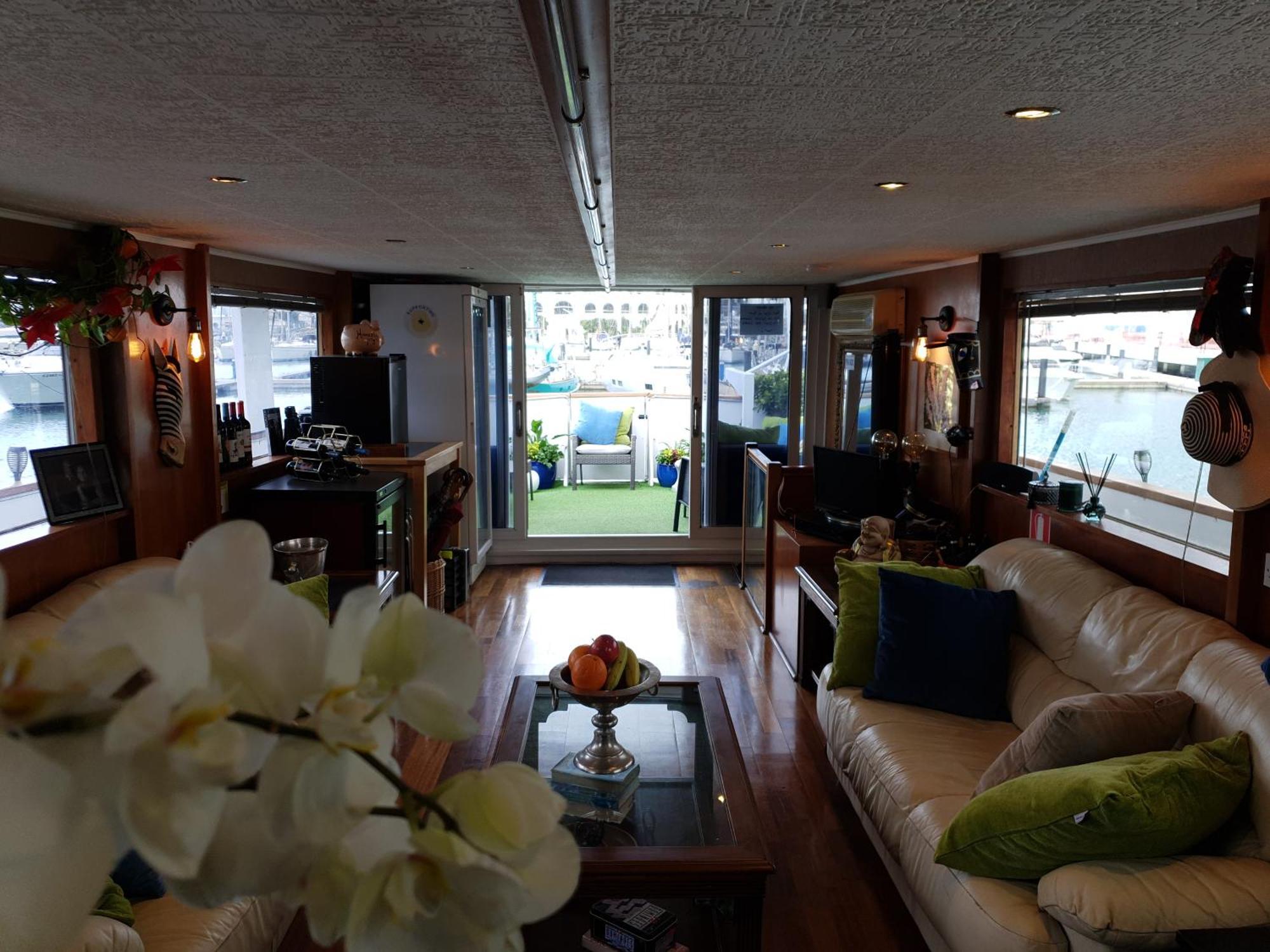 Jasmine Coral Jay Boutique Boatel Ocean Village Gibilterra Camera foto