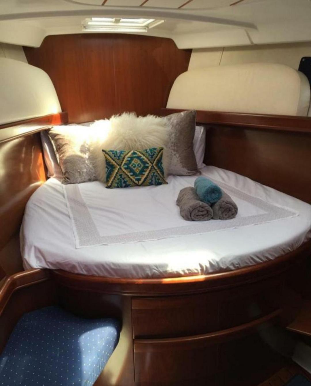 Jasmine Coral Jay Boutique Boatel Ocean Village Gibilterra Camera foto